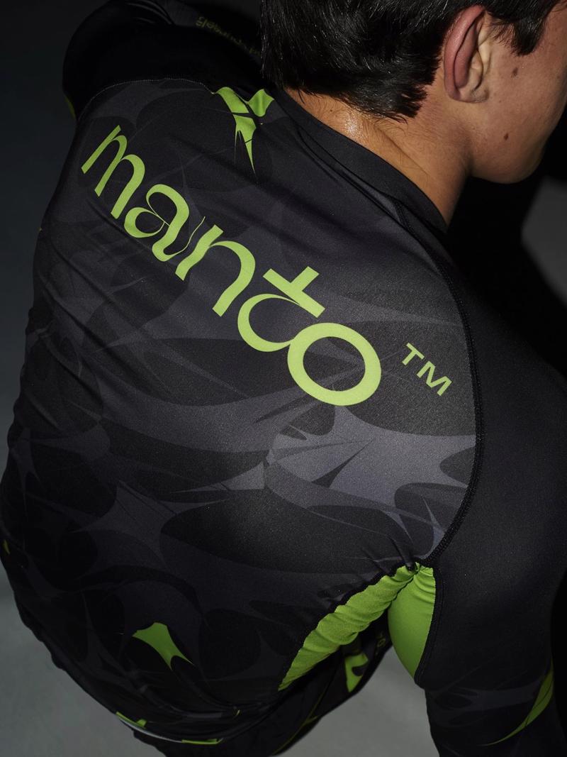 MANTO terra RASHGUARD -black